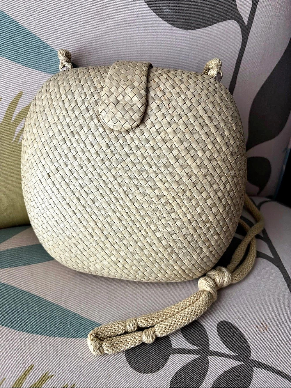 Rafael Sanchez Woven Hardshell ShoulderBag in Beige